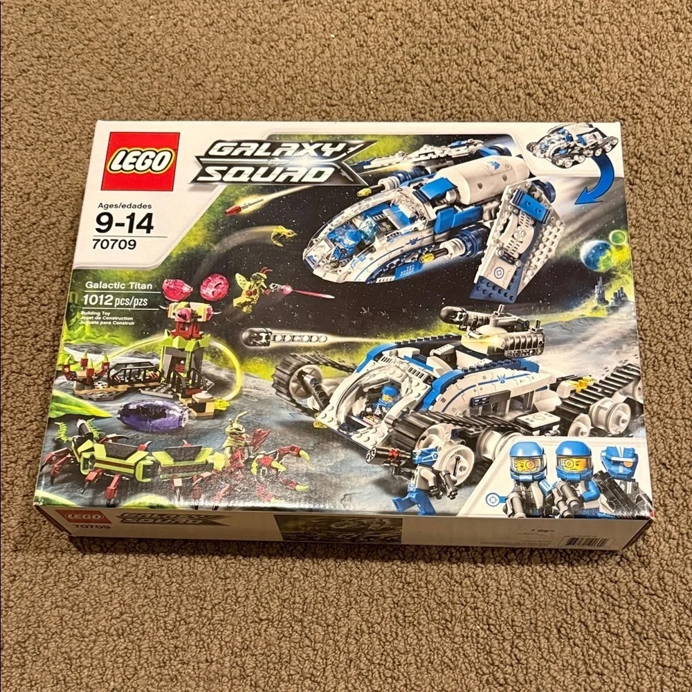 Lego galaxy squad set 70709 Galactic Titan new in sealed box 1012 pieces retired